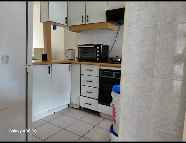 2 BEDROOM APARTMENT FOR SALE IN OVERPORT